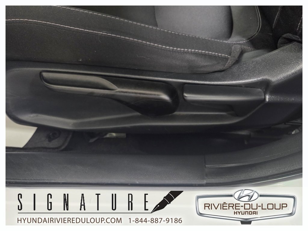 Honda Civic Sedan LX,SIEGES CHAUFFANT 2019 à Riviere-Du-Loup, Québec - 13 - w1024h768px