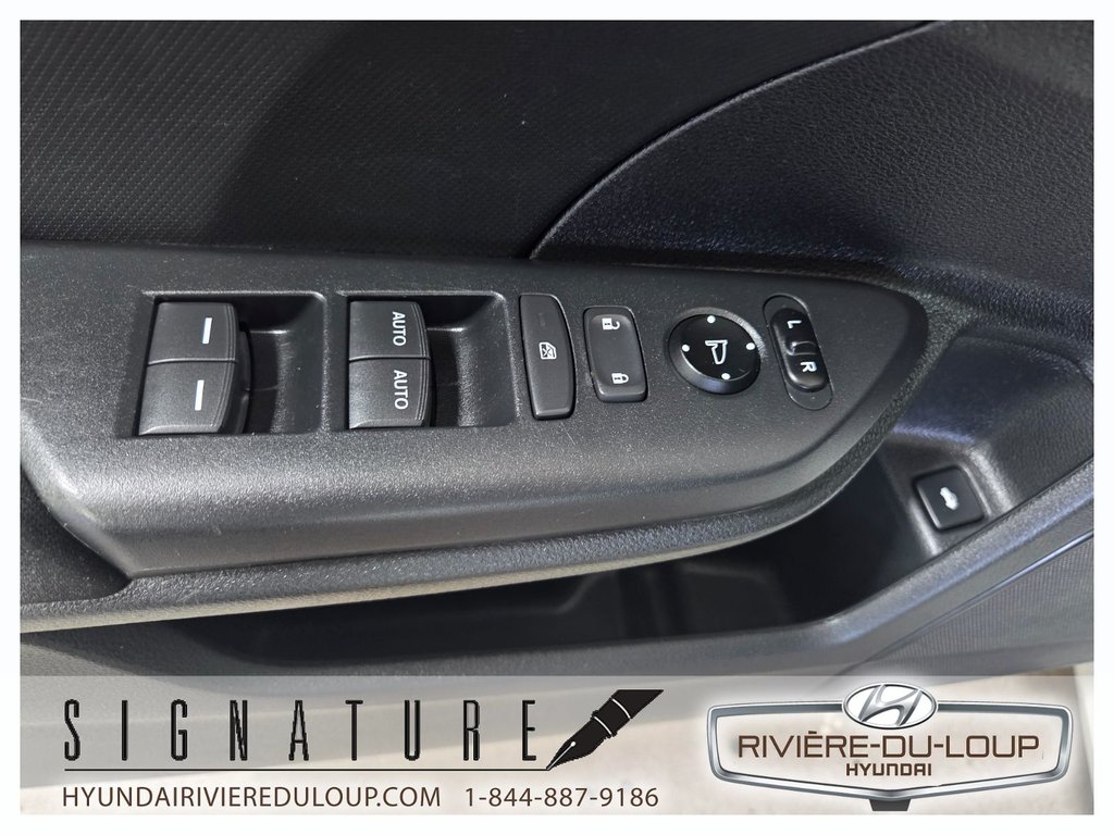 Honda Civic Sedan LX,SIEGES CHAUFFANT 2019 à Riviere-Du-Loup, Québec - 12 - w1024h768px