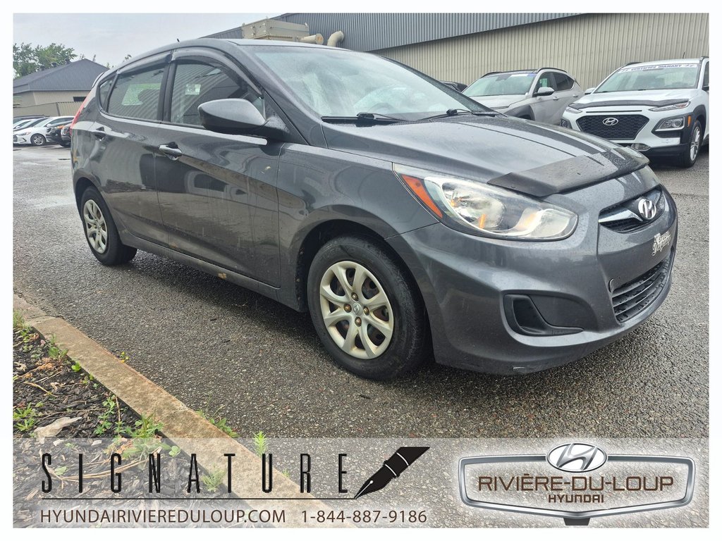 2012 Hyundai Accent L, AUTOMATIQUE in Riviere-Du-Loup, Quebec - 4 - w1024h768px