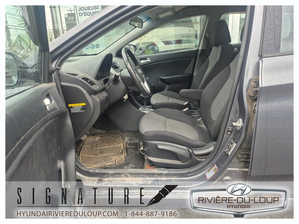 2012 Hyundai Accent L, AUTOMATIQUE in Riviere-Du-Loup, Quebec - 9 - w1024h768px