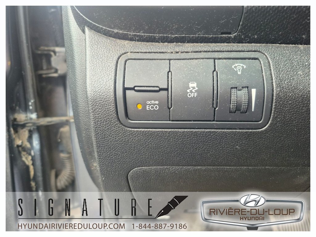 2012 Hyundai Accent L, AUTOMATIQUE in Riviere-Du-Loup, Quebec - 14 - w1024h768px