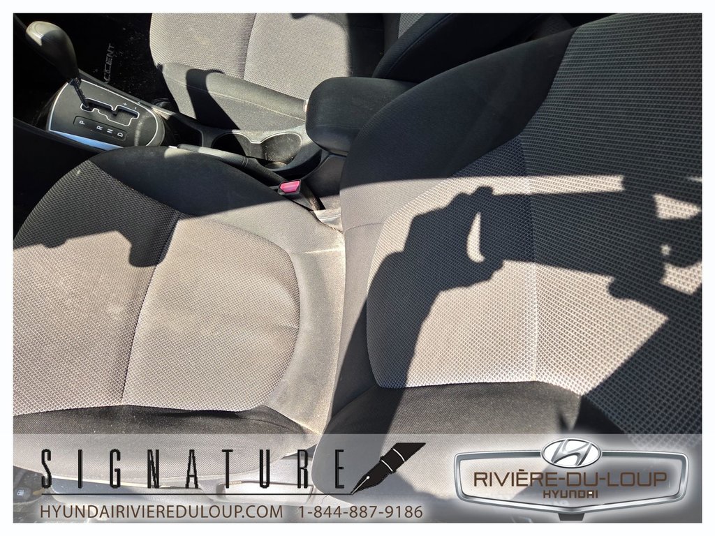 2013 Hyundai Accent L,AUTOMATIQUE in Riviere-Du-Loup, Quebec - 12 - w1024h768px