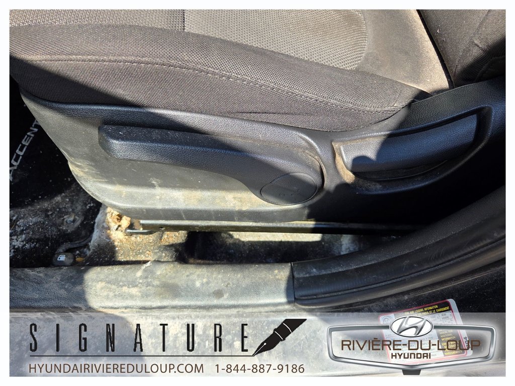 2013 Hyundai Accent L,AUTOMATIQUE in Riviere-Du-Loup, Quebec - 11 - w1024h768px