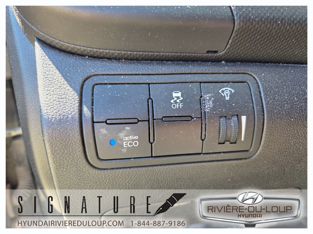 2013 Hyundai Accent L,AUTOMATIQUE in Riviere-Du-Loup, Quebec - 17 - w1024h768px