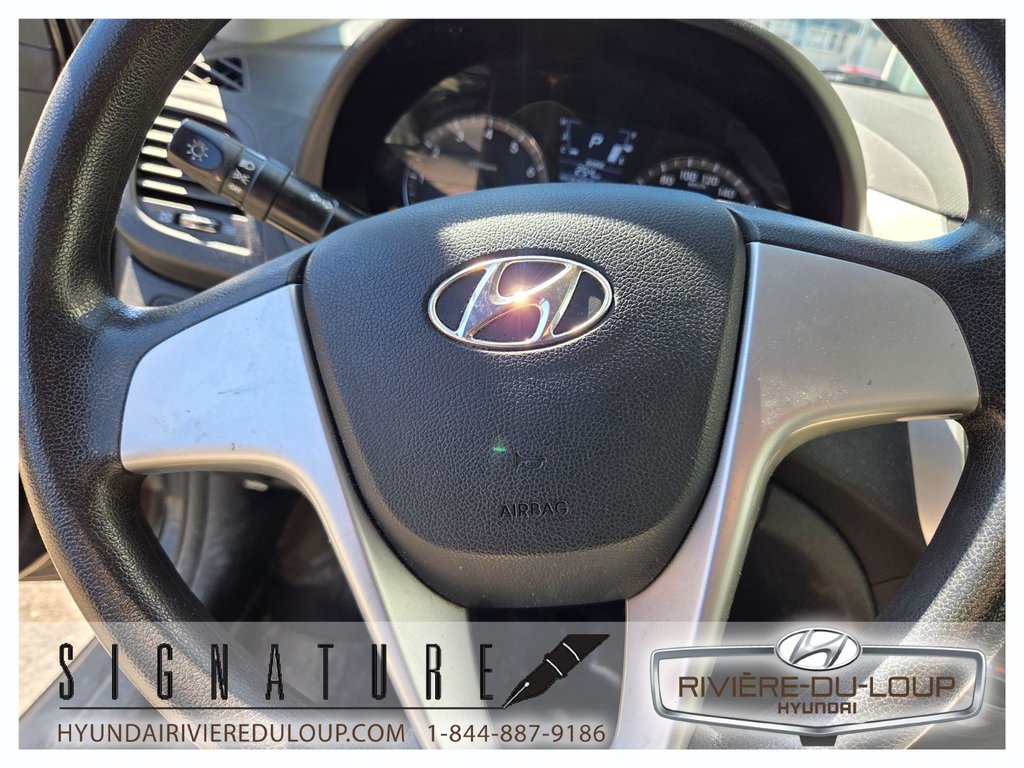 2013 Hyundai Accent L,AUTOMATIQUE in Riviere-Du-Loup, Quebec - 16 - w1024h768px