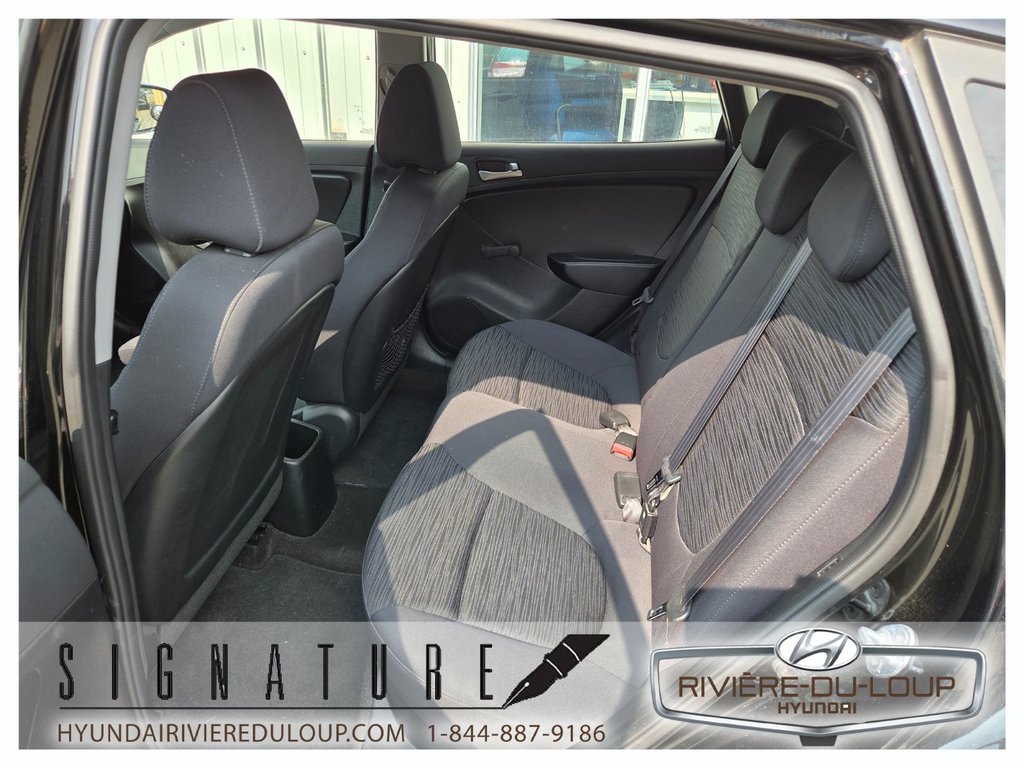 Hyundai Accent L ,MANUEL 2016 à Riviere-Du-Loup, Québec - 12 - w1024h768px