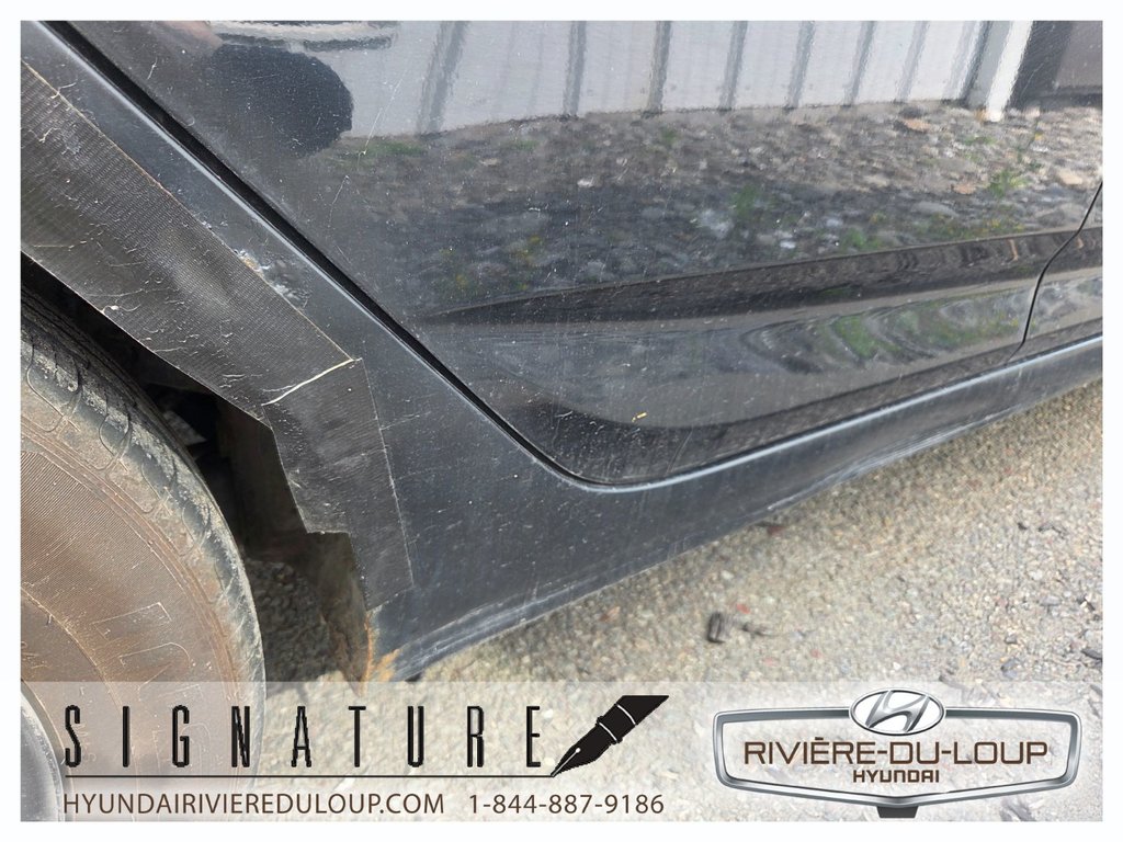 Hyundai Accent L ,MANUEL 2016 à Riviere-Du-Loup, Québec - 10 - w1024h768px