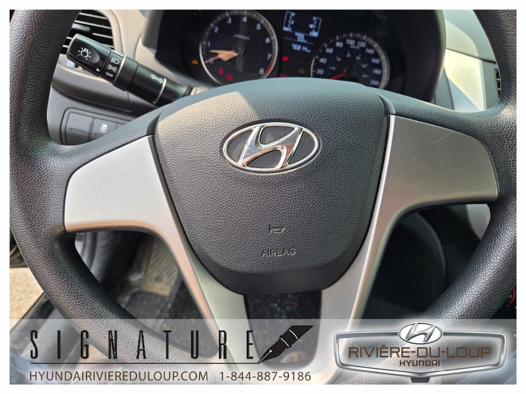 Hyundai Accent L ,MANUEL 2016 à Riviere-Du-Loup, Québec - 19 - w1024h768px