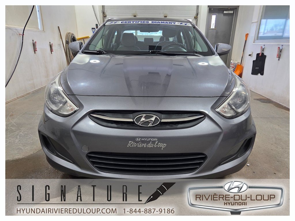 Hyundai Accent L,MANUELLE 2016 à Riviere-Du-Loup, Québec - 3 - w1024h768px