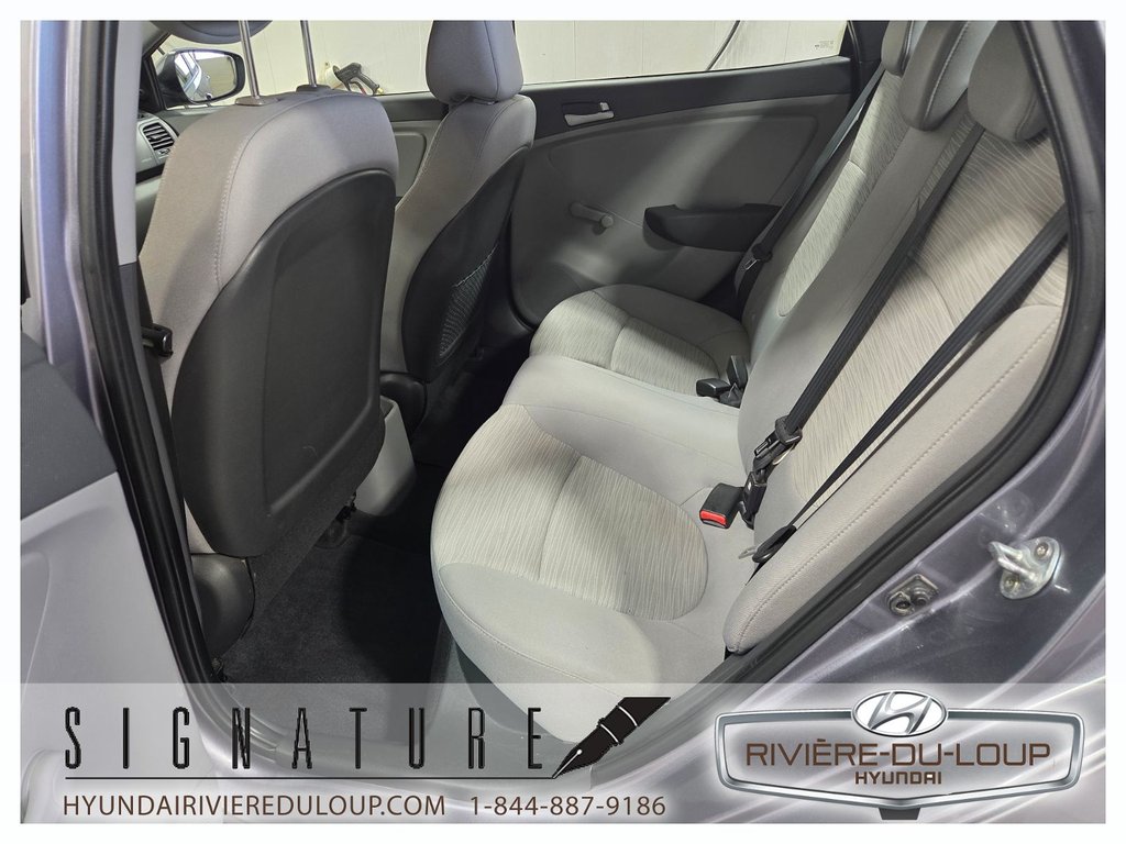 Hyundai Accent L,MANUELLE 2016 à Riviere-Du-Loup, Québec - 11 - w1024h768px