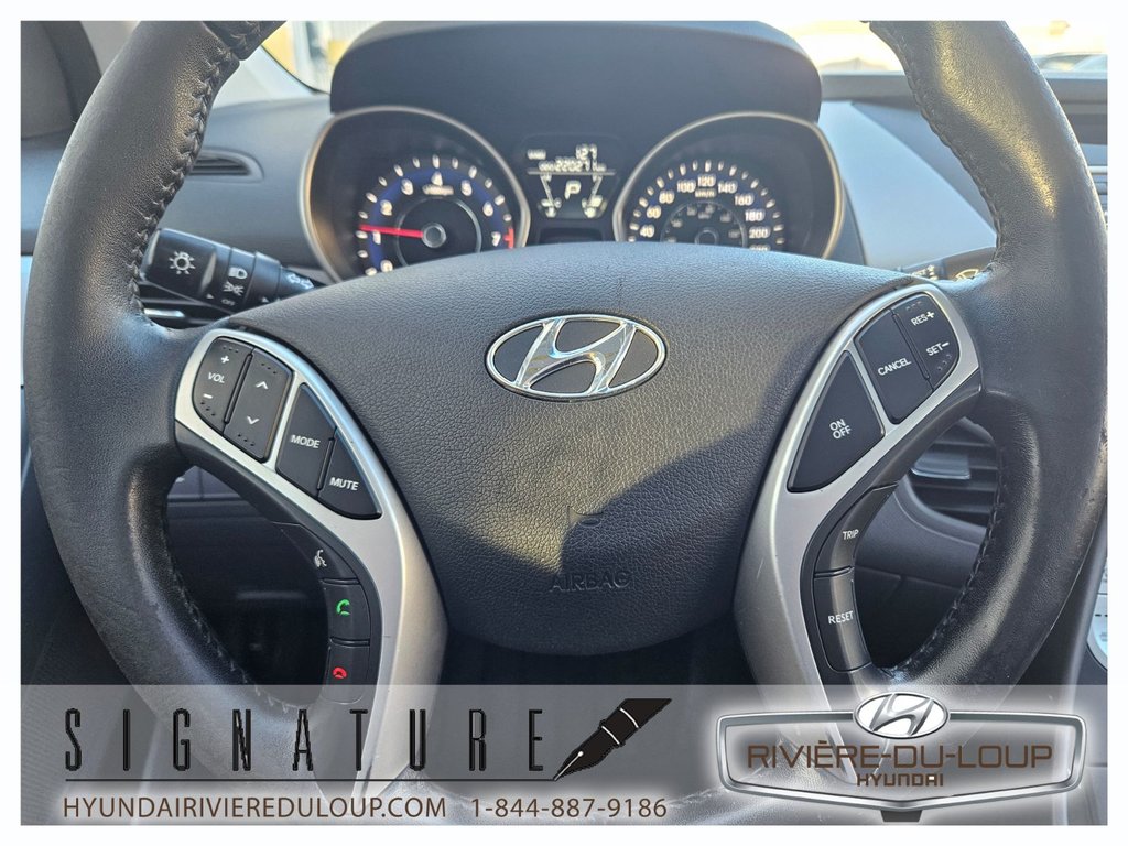 2011 Hyundai Elantra GLS in Riviere-Du-Loup, Quebec - 21 - w1024h768px