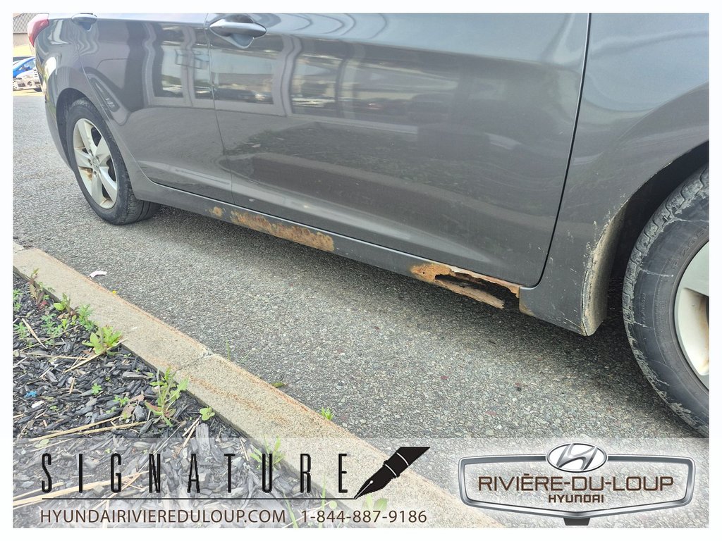 2011 Hyundai Elantra GLS,AC in Riviere-Du-Loup, Quebec - 5 - w1024h768px