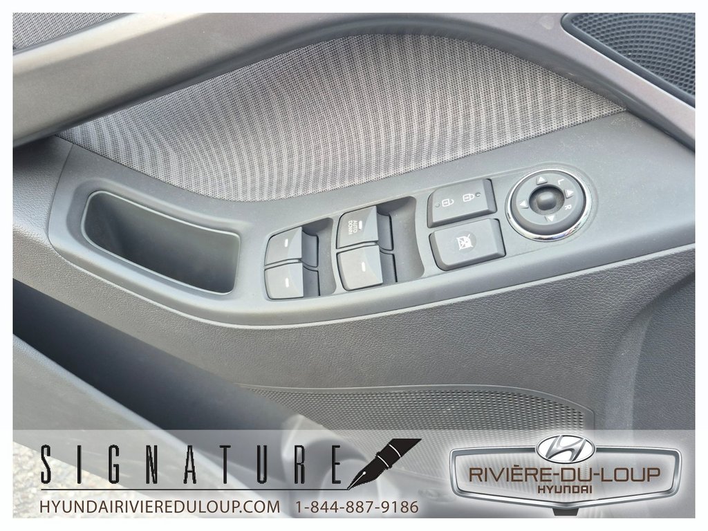2011 Hyundai Elantra GLS,AC in Riviere-Du-Loup, Quebec - 17 - w1024h768px