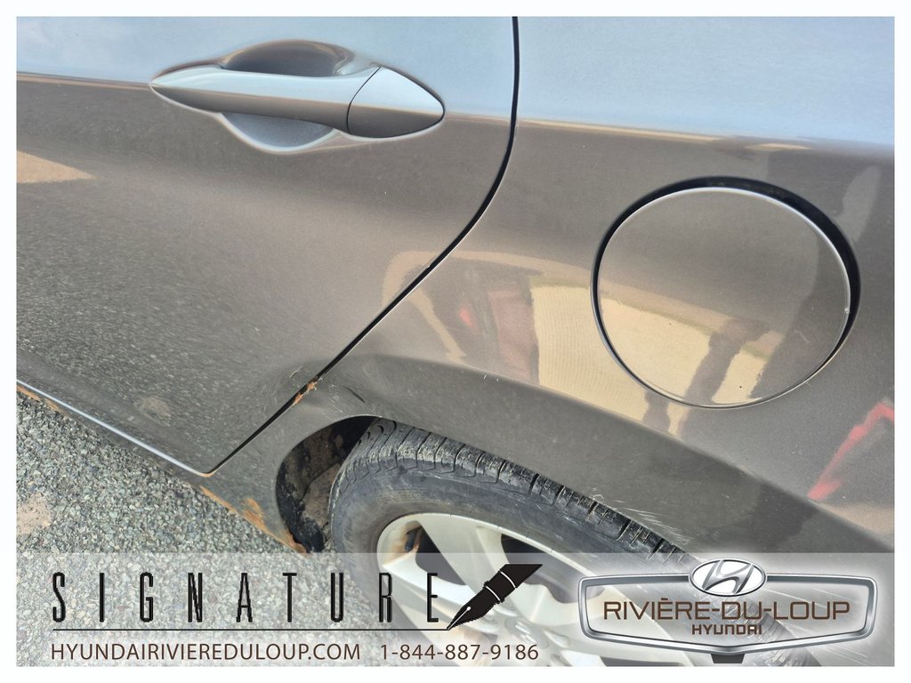 2011 Hyundai Elantra GLS,AC in Riviere-Du-Loup, Quebec - 8 - w1024h768px