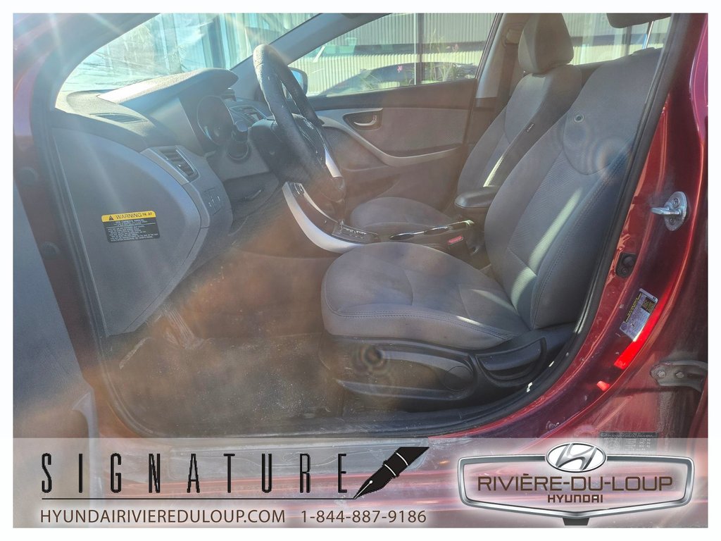 Hyundai Elantra GLS,CRUISE,TOÎT OUVRANT 2013 à Riviere-Du-Loup, Québec - 9 - w1024h768px