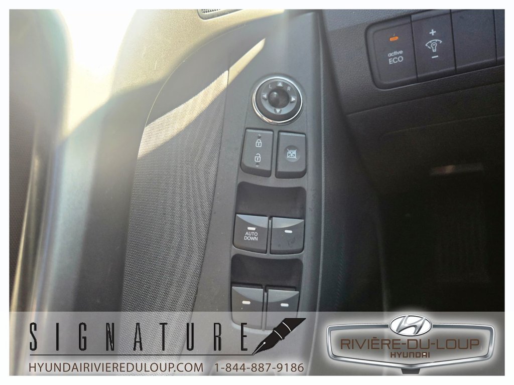 Hyundai Elantra GLS,CRUISE,TOÎT OUVRANT 2013 à Riviere-Du-Loup, Québec - 16 - w1024h768px