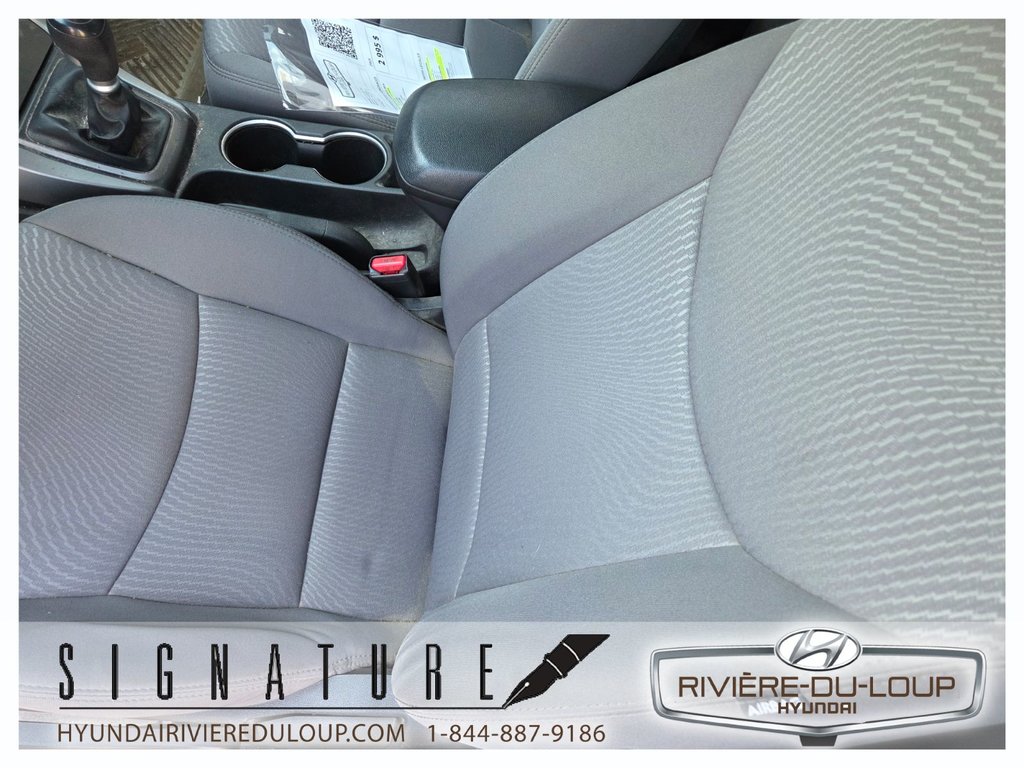 2014 Hyundai Elantra L,MANUELLE in Riviere-Du-Loup, Quebec - 12 - w1024h768px