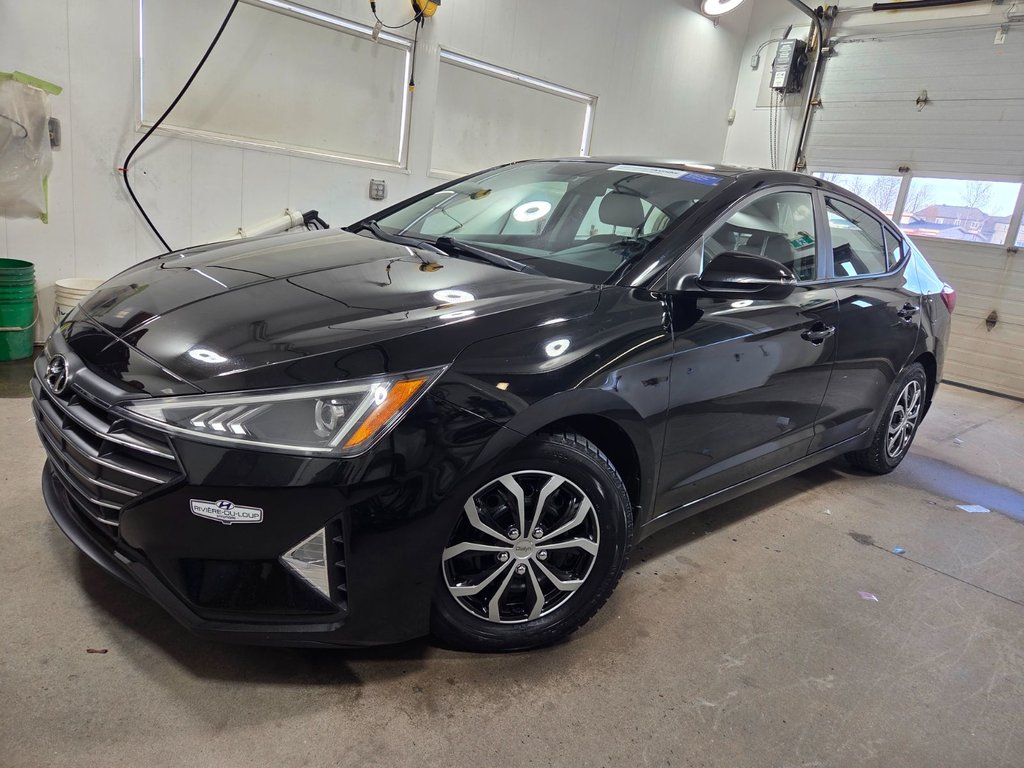 Hyundai Elantra PREFERRED,SIEGES CHAUFFANT 2020 à Riviere-Du-Loup, Québec - 2 - w1024h768px