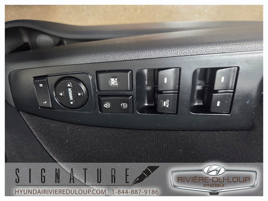 Hyundai Elantra Preferred w/Sun & Safety Package 2020 à Riviere-Du-Loup, Québec - 12 - w1024h768px