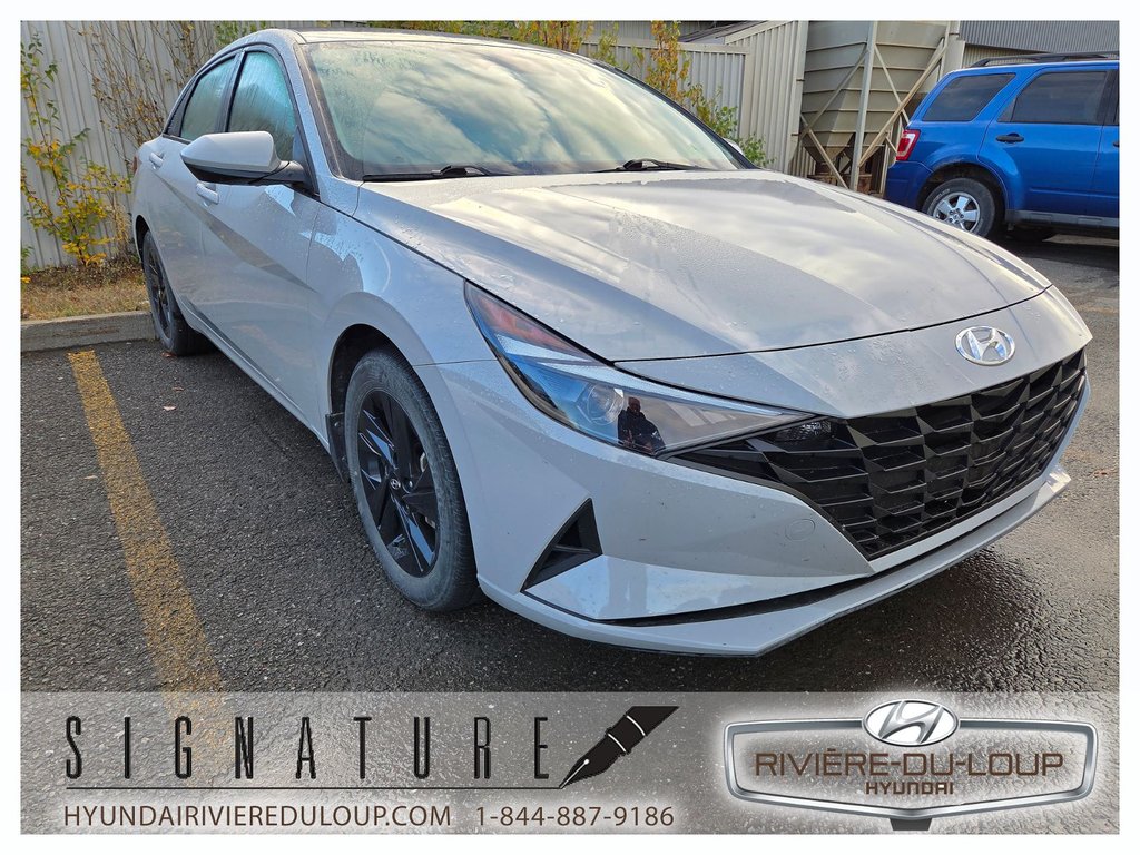 Hyundai Elantra PREFERRED,SIEGE CHAUFFANT 2022 à Riviere-Du-Loup, Québec - 1 - w1024h768px