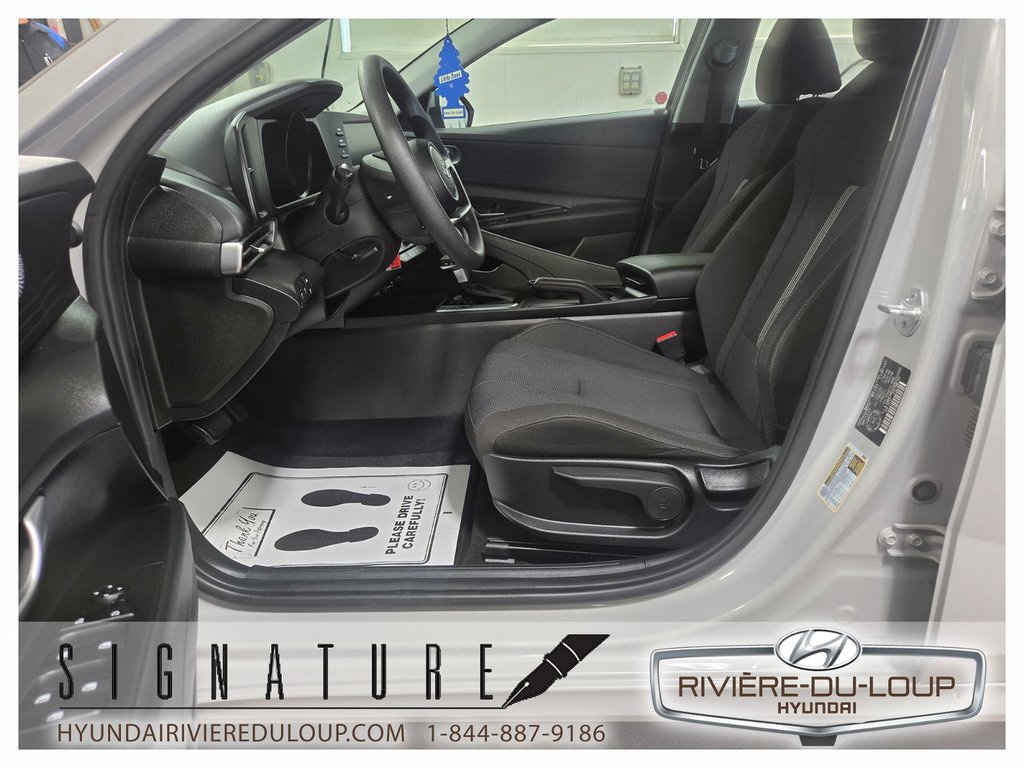 Hyundai Elantra Essential,CRUISE,A/C,CAMERA RECUL 2022 à Riviere-Du-Loup, Québec - 9 - w1024h768px