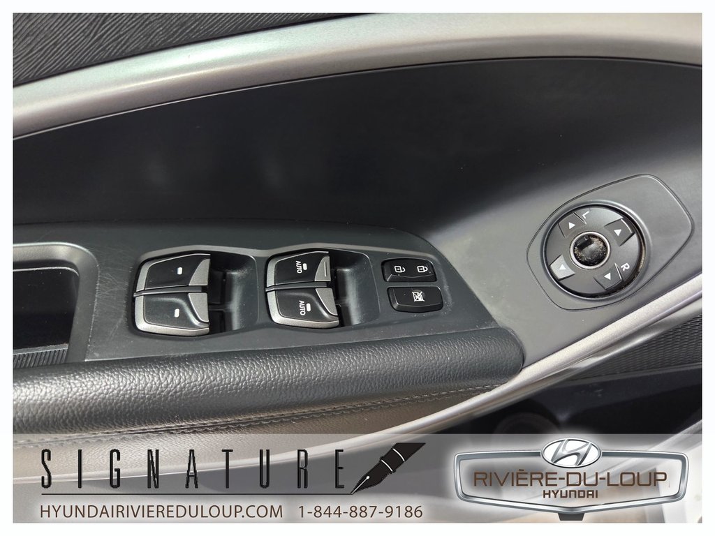 Hyundai Santa Fe Sport LIMITED,AWD,CUIR,TOIT,MAGS 2015 à Riviere-Du-Loup, Québec - 17 - w1024h768px