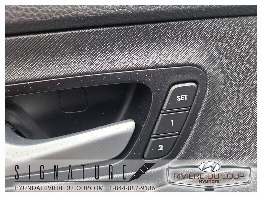 Hyundai Santa Fe Sport LUXURY,AWD,MAGS,TOIT,CUIR 2016 à Riviere-Du-Loup, Québec - 17 - w1024h768px
