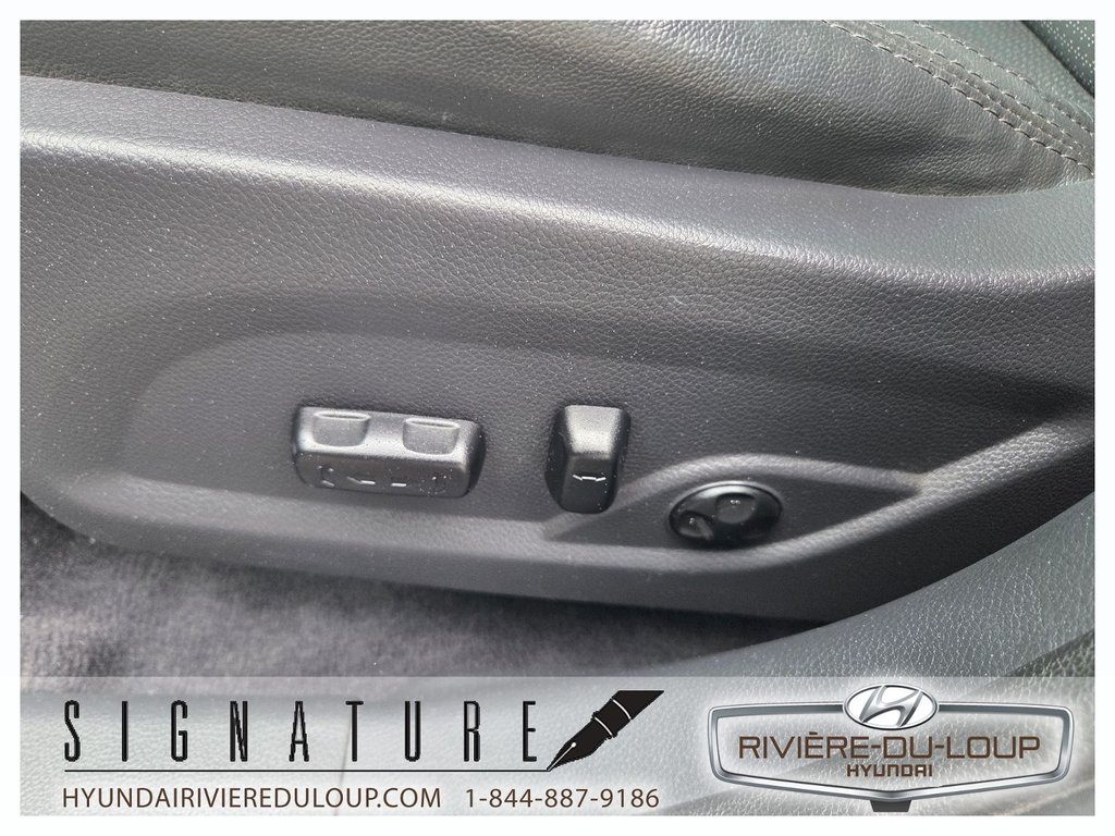 Hyundai Santa Fe Sport LUXURY,AWD,MAGS,TOIT,CUIR 2016 à Riviere-Du-Loup, Québec - 18 - w1024h768px