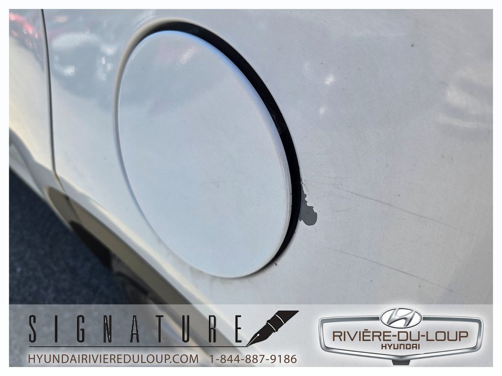 2013 Hyundai Santa Fe Premium,AWD in Riviere-Du-Loup, Quebec - 8 - w1024h768px