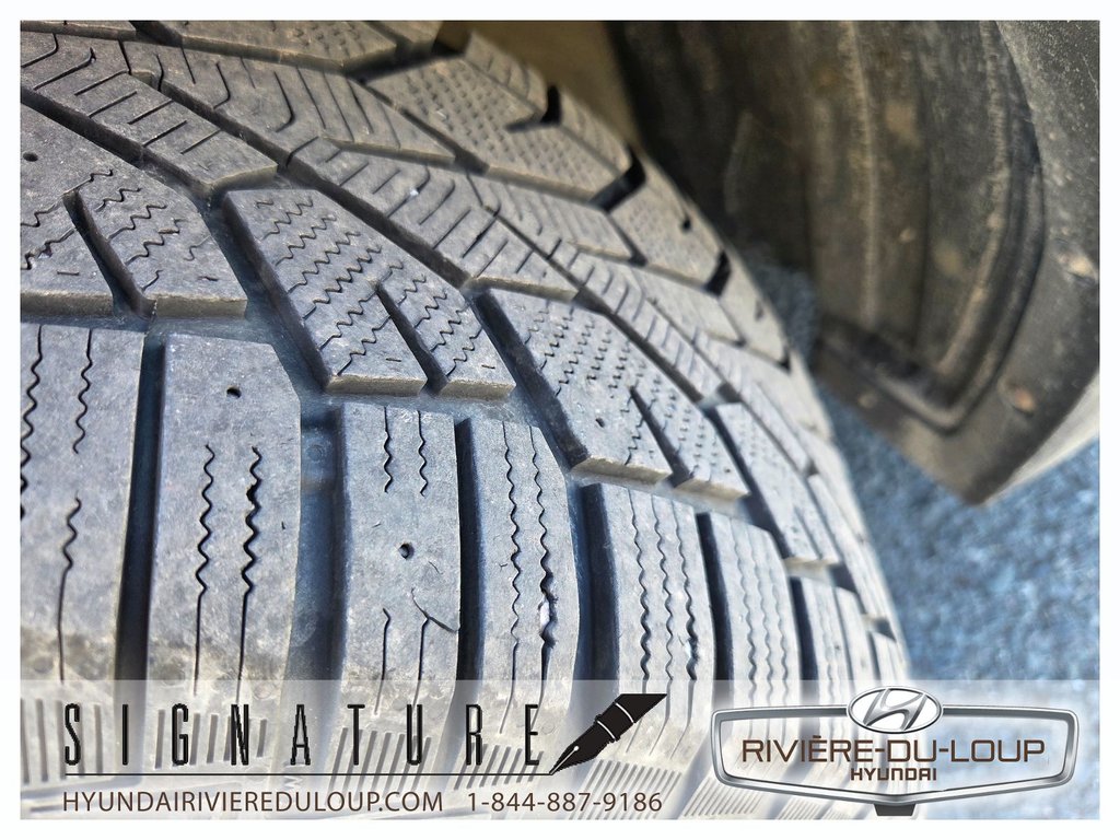 2013 Hyundai Santa Fe Premium,AWD in Riviere-Du-Loup, Quebec - 31 - w1024h768px