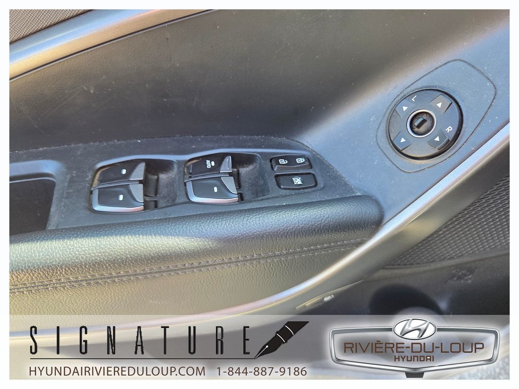 2013 Hyundai Santa Fe Premium,AWD in Riviere-Du-Loup, Quebec - 18 - w1024h768px