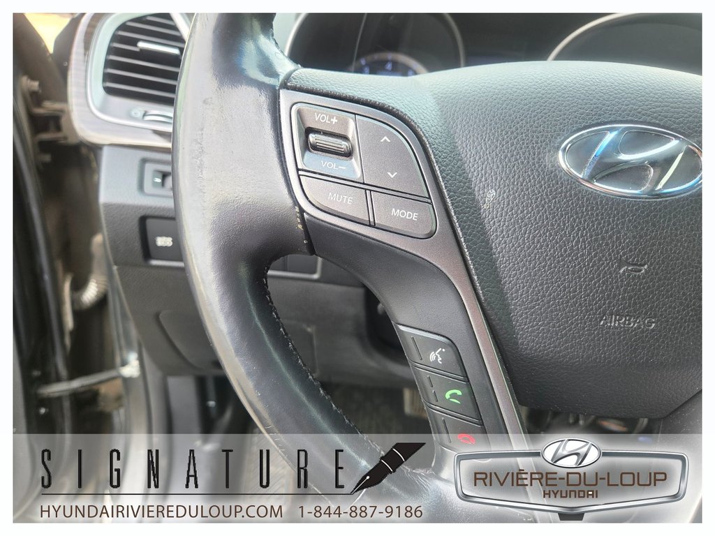 2013 Hyundai Santa Fe LUXURY,AWD,MAGS,TOIT PANORAMIQUE in Riviere-Du-Loup, Quebec - 17 - w1024h768px