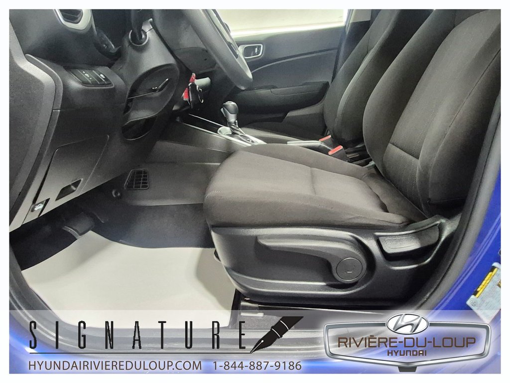 2021 Hyundai Venue Essential,CRUISE,A/C,CAMERA RECUL in Riviere-Du-Loup, Quebec - 11 - w1024h768px