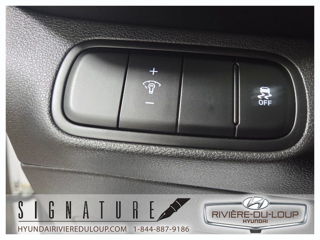 Hyundai Venue Essential,CRUISE,A/C,CAMERA RECUL 2021 à Riviere-Du-Loup, Québec - 17 - w1024h768px
