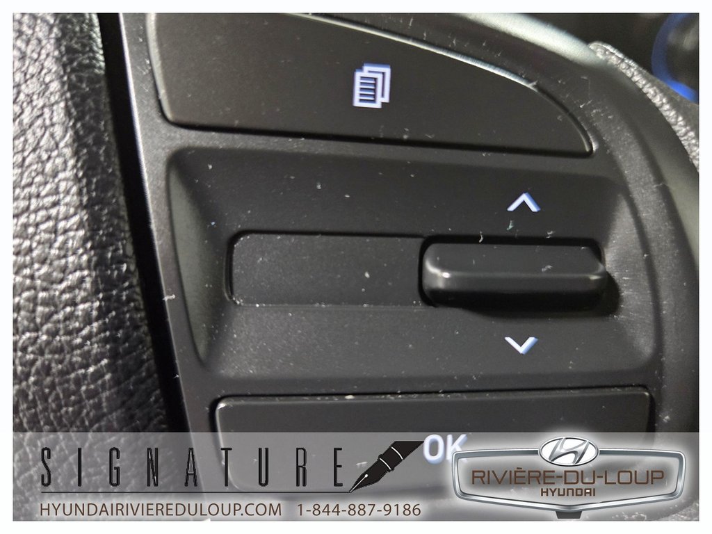 Hyundai Venue ESSENTIEL,FWD,MANUEL 2022 à Riviere-Du-Loup, Québec - 15 - w1024h768px