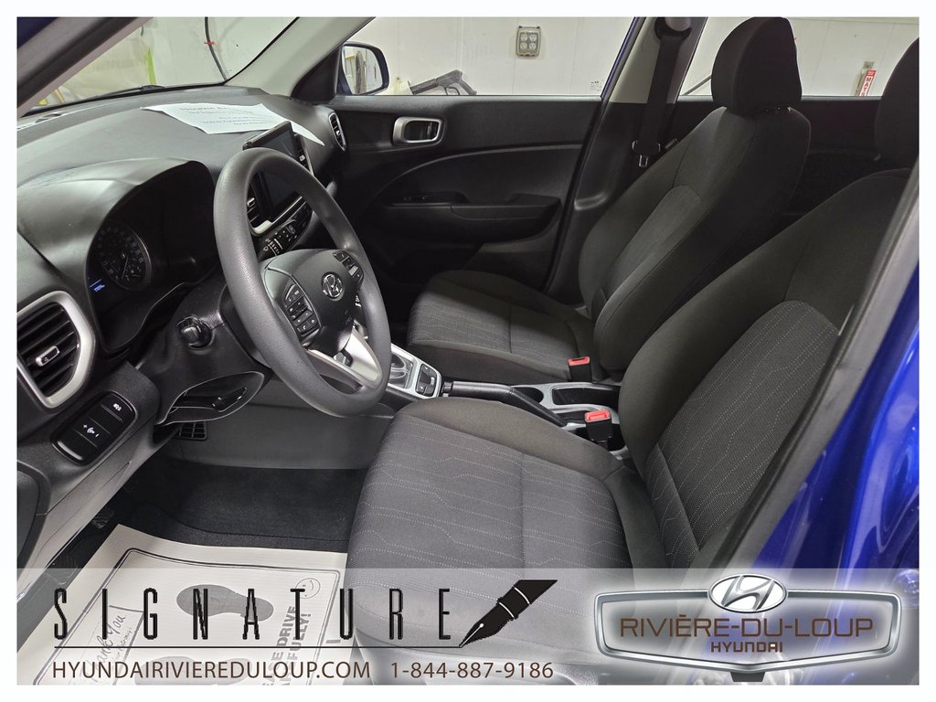 Hyundai Venue ESSENTIEL,FWD,MANUEL 2022 à Riviere-Du-Loup, Québec - 9 - w1024h768px