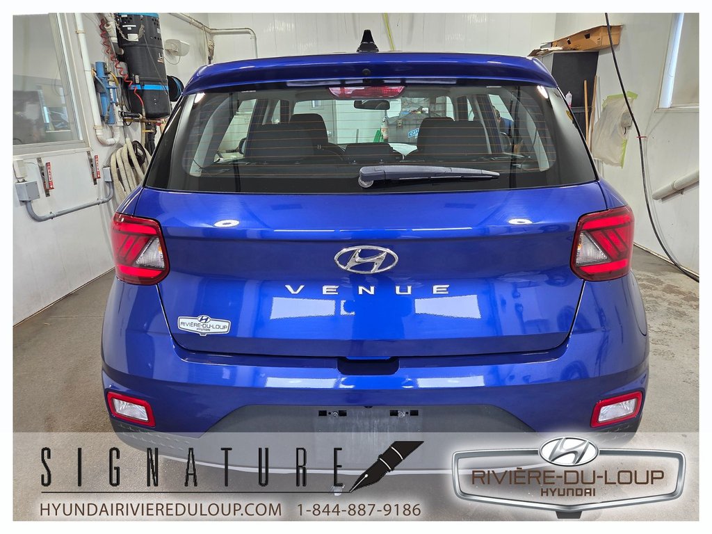 Hyundai Venue ESSENTIEL,FWD,MANUEL 2022 à Riviere-Du-Loup, Québec - 6 - w1024h768px