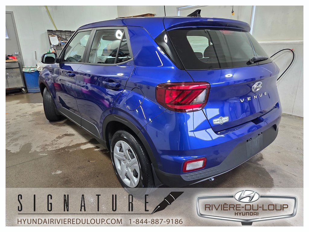 Hyundai Venue ESSENTIEL,FWD,MANUEL 2022 à Riviere-Du-Loup, Québec - 7 - w1024h768px