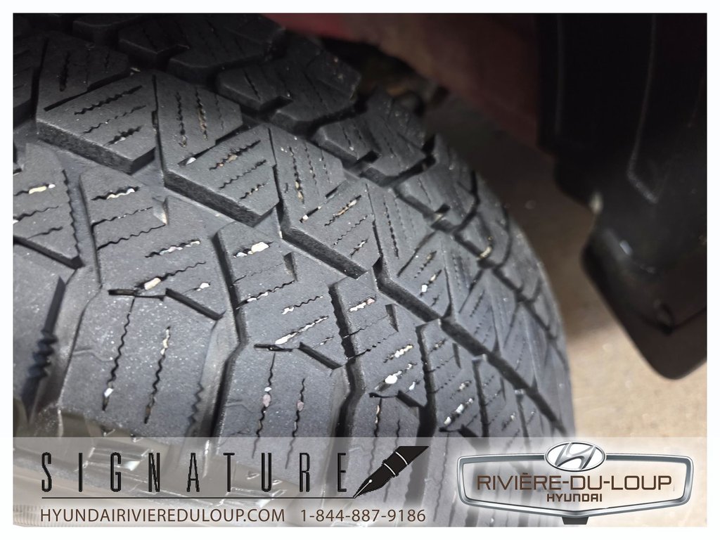Hyundai Venue ESSENTIEL,SIEGES CHAUFFANT 2023 à Riviere-Du-Loup, Québec - 30 - w1024h768px