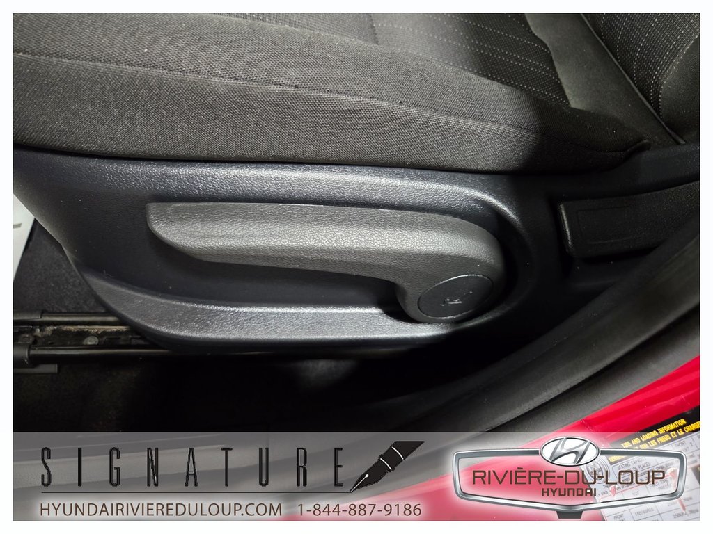 Hyundai Venue ESSENTIEL,SIEGES CHAUFFANT 2023 à Riviere-Du-Loup, Québec - 12 - w1024h768px