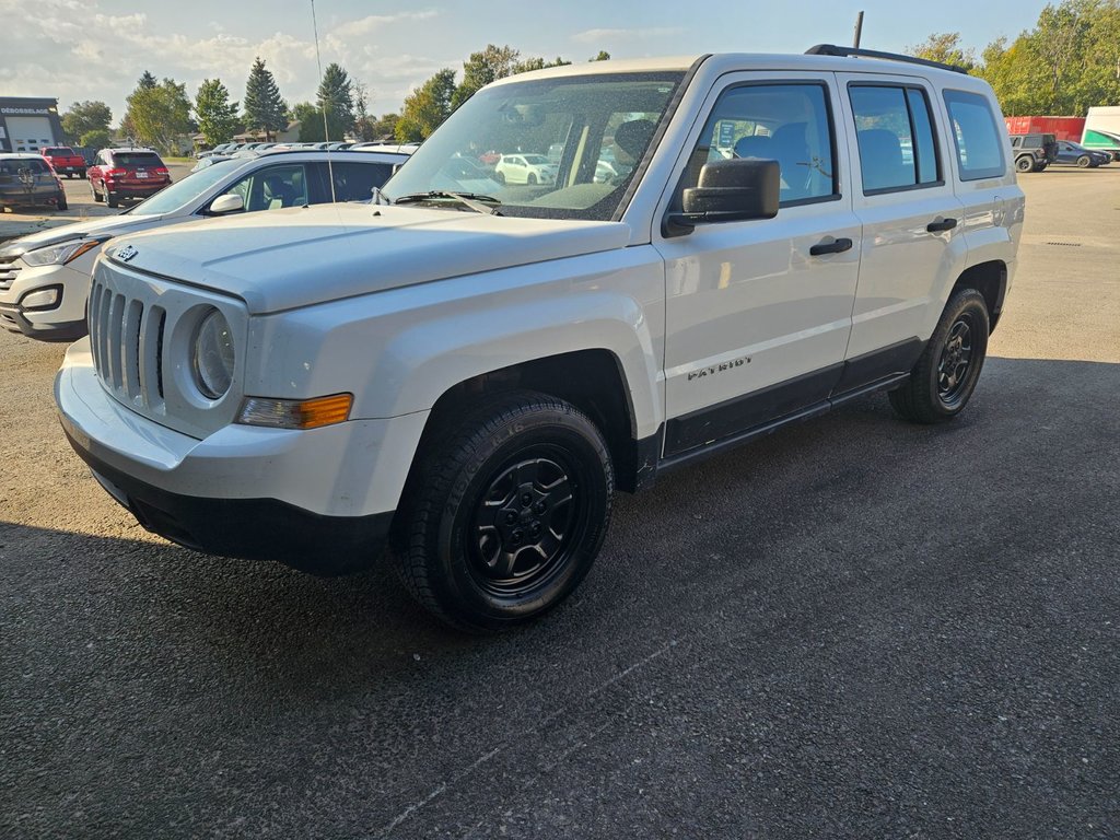 2015  Patriot SPORT,FWD in Riviere-Du-Loup, Quebec - 2 - w1024h768px