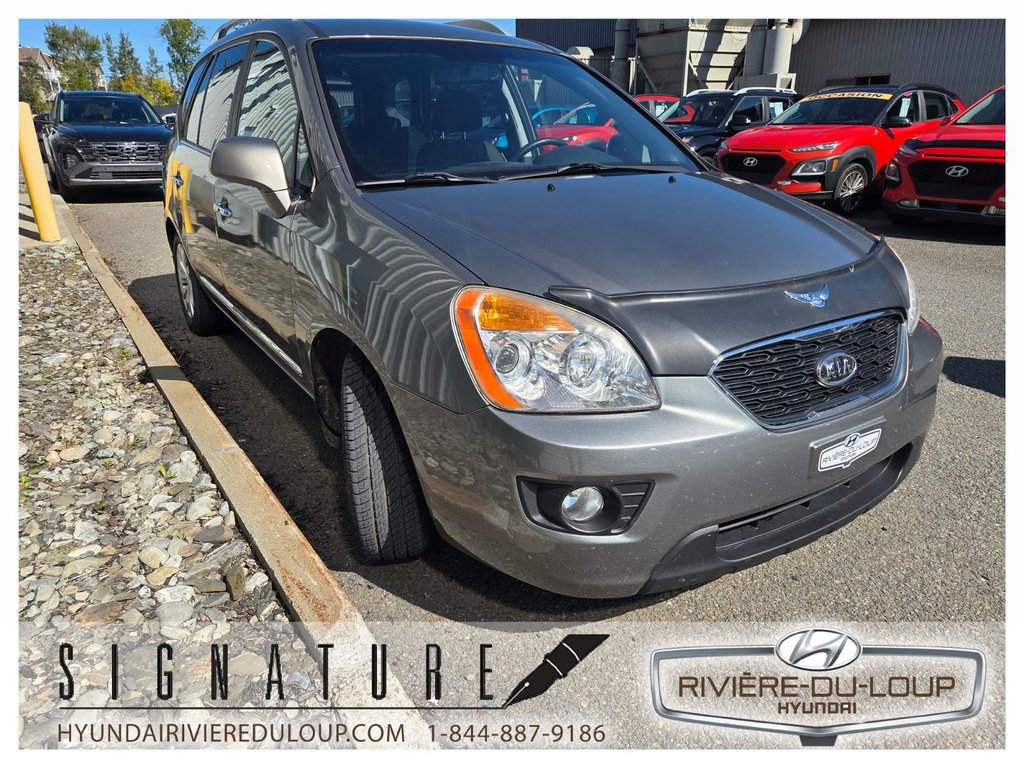 2011 Kia Rondo EX PREMIUM in Riviere-Du-Loup, Quebec - 4 - w1024h768px