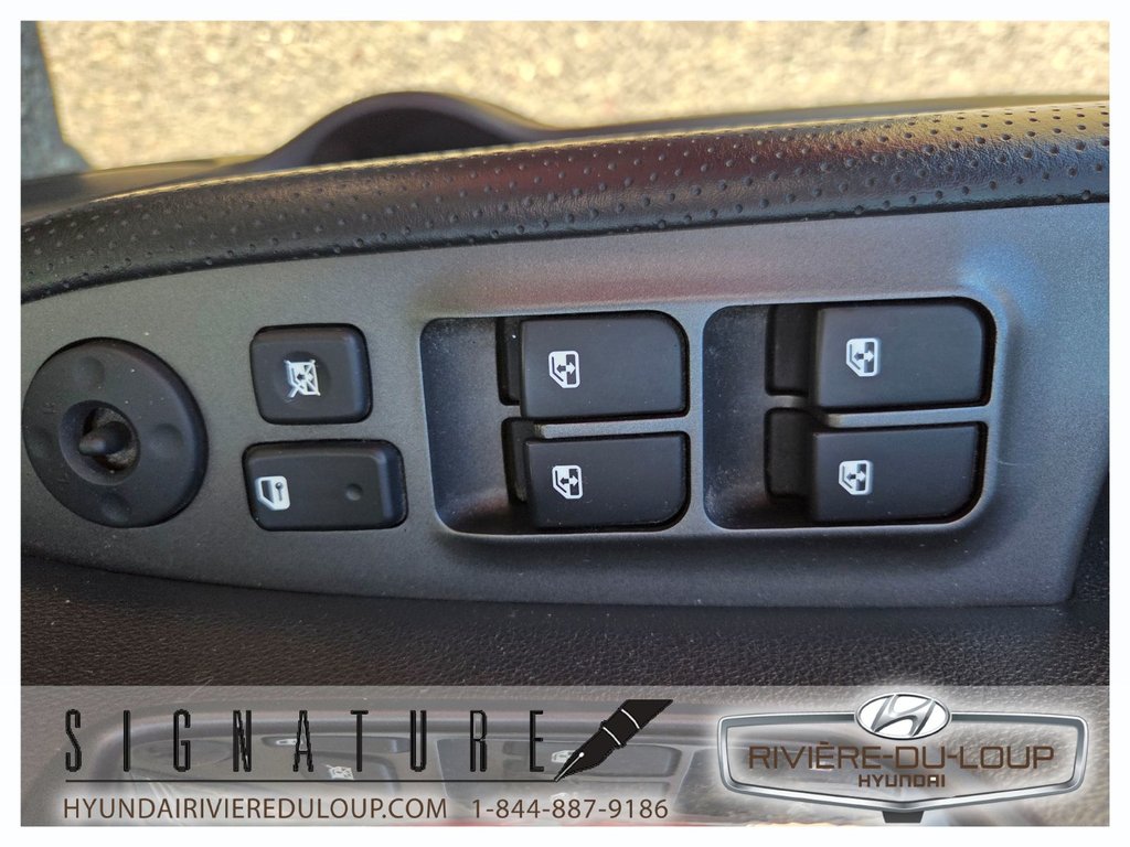 2011 Kia Rondo EX PREMIUM in Riviere-Du-Loup, Quebec - 11 - w1024h768px