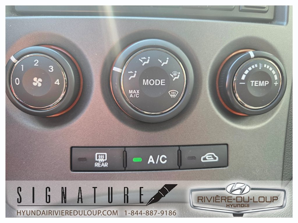 2011 Kia Rondo EX PREMIUM in Riviere-Du-Loup, Quebec - 15 - w1024h768px