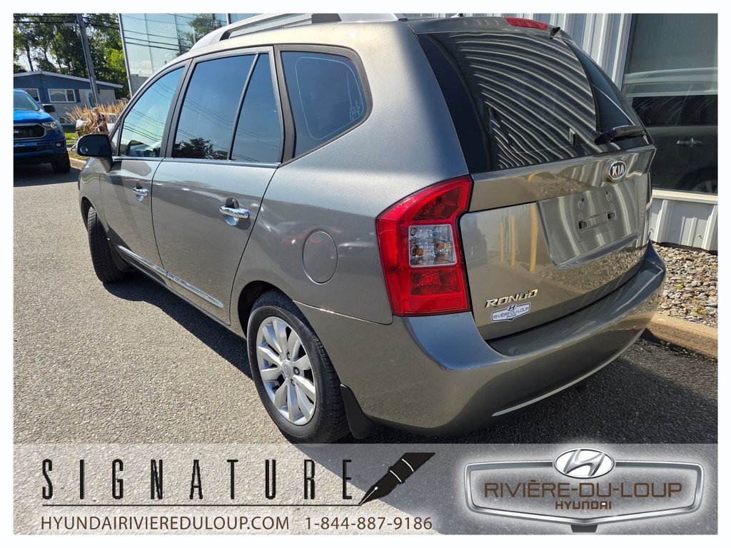 2011 Kia Rondo EX PREMIUM in Riviere-Du-Loup, Quebec - 7 - w1024h768px
