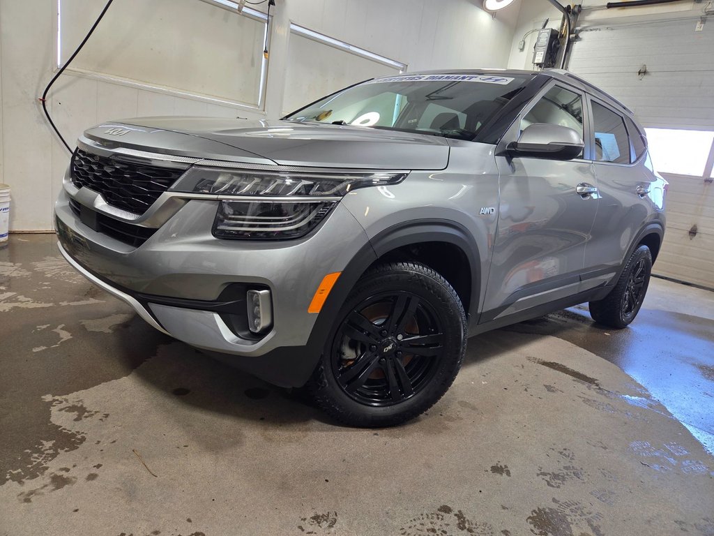 2023 Kia Seltos SX TURBO,AWD,INTERIEUR BOURGOGNE in Riviere-Du-Loup, Quebec - 2 - w1024h768px