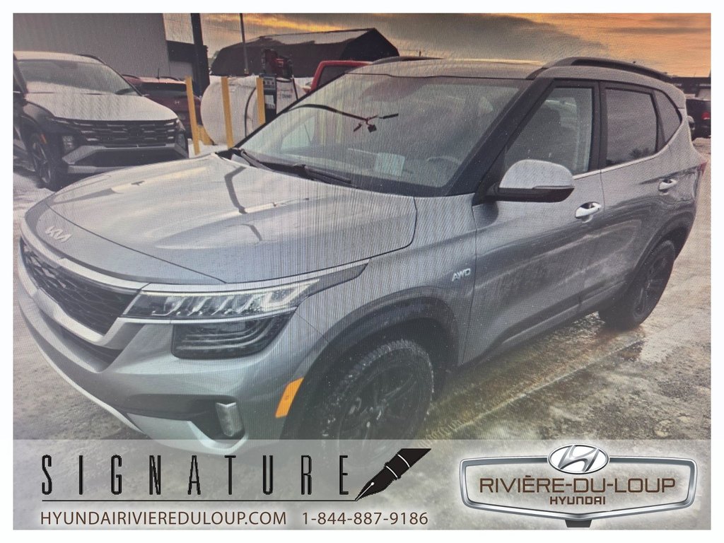 Kia Seltos SX TURBO,AWD,INTERIEUR BOURGOGNE 2023 à Riviere-Du-Loup, Québec - 1 - w1024h768px