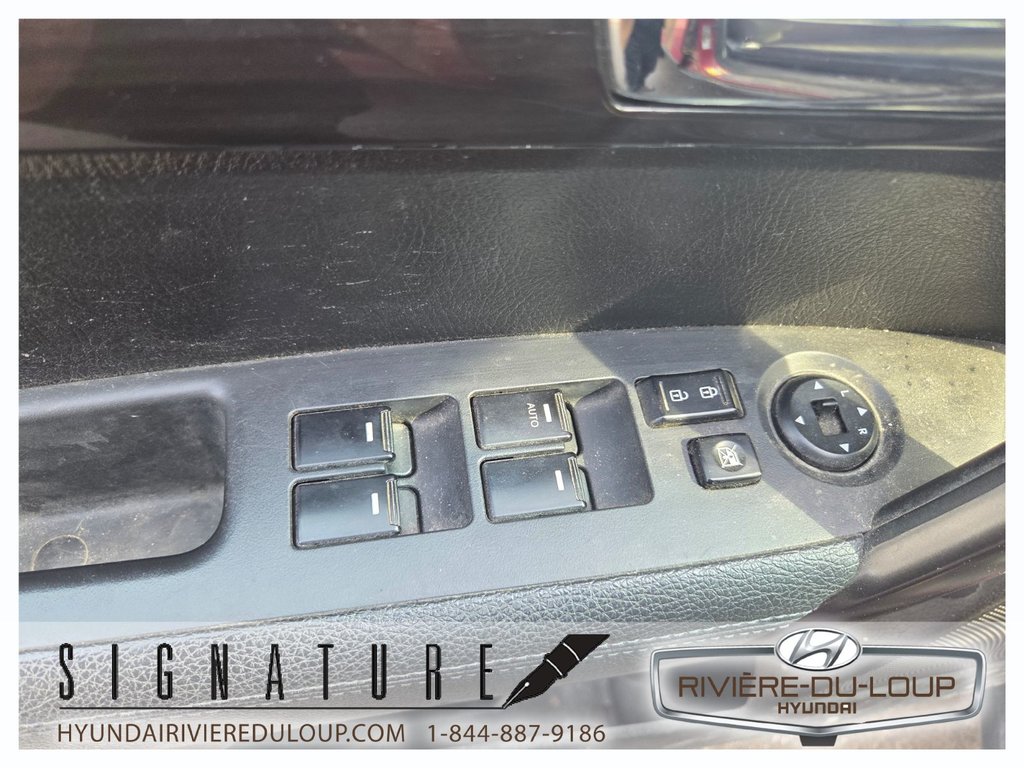 2012 Kia Sorento LX,AWD in Riviere-Du-Loup, Quebec - 14 - w1024h768px
