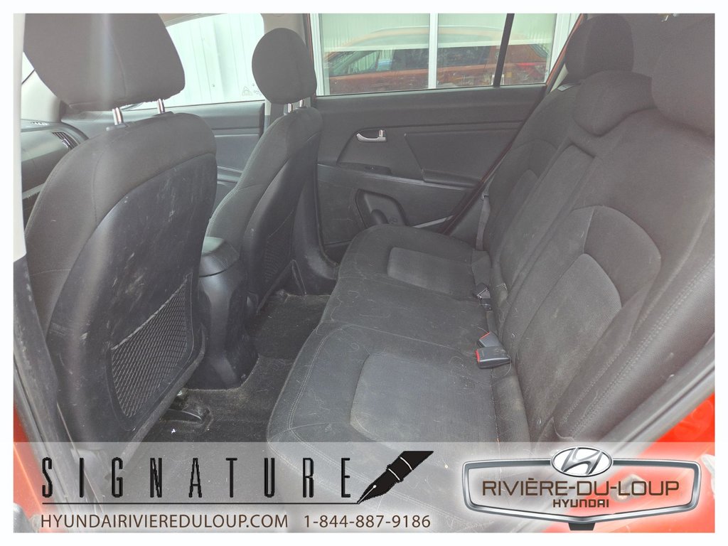 Kia Sportage LX,FWD 2012 à Riviere-Du-Loup, Québec - 9 - w1024h768px