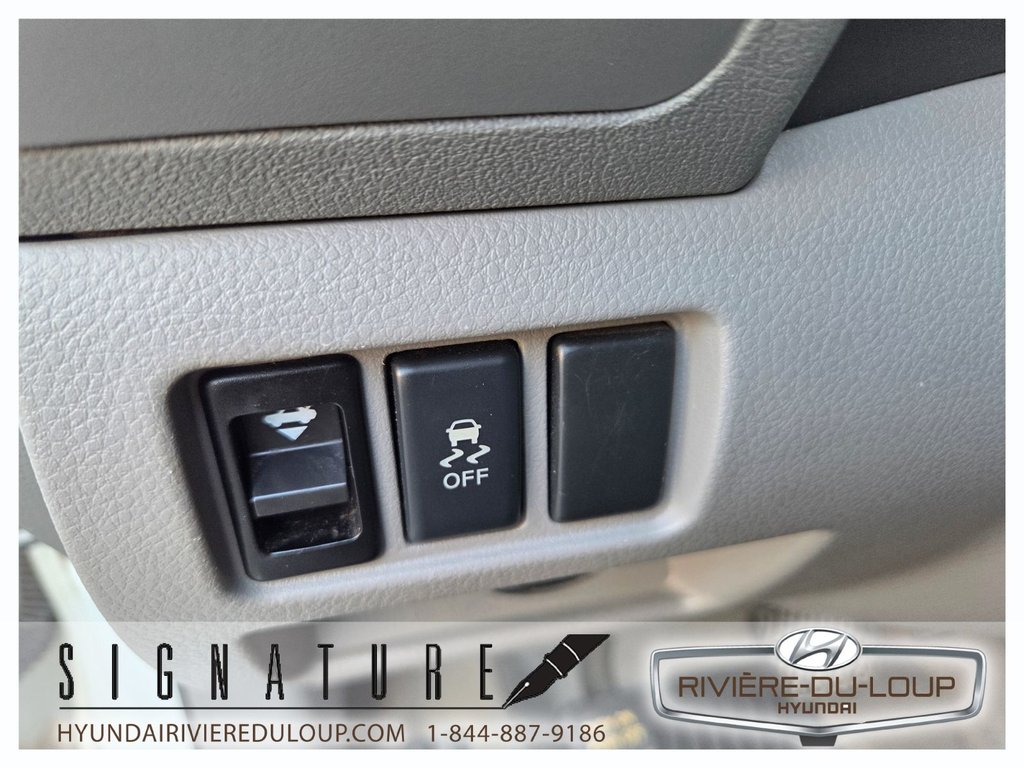 2011 Nissan Altima 2.5S SPECIAL EDITION in Riviere-Du-Loup, Quebec - 21 - w1024h768px
